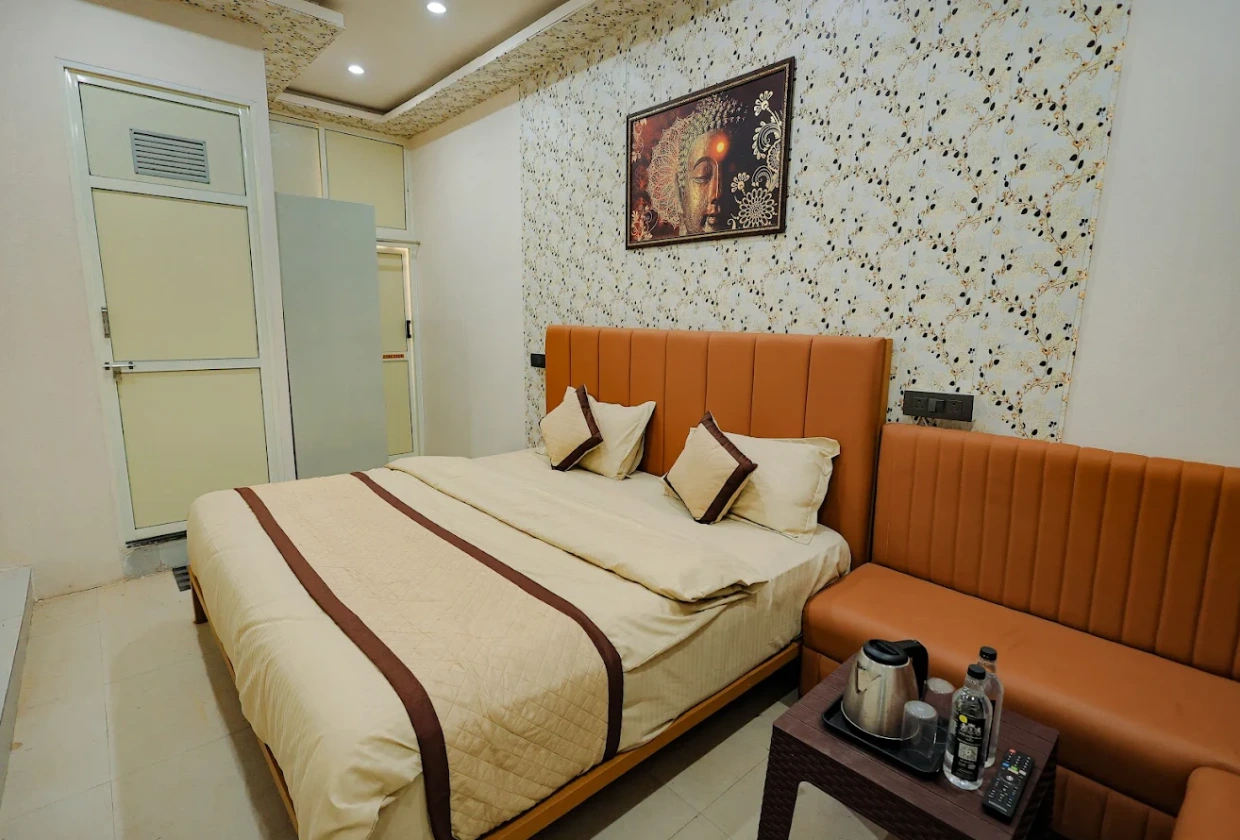 Hotel Vrajraj Palace - Image 3