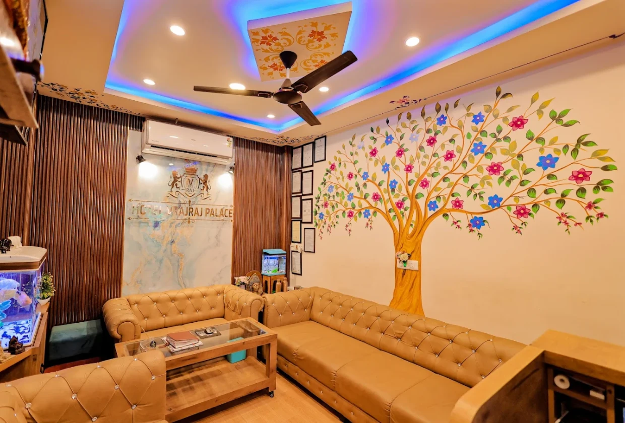 Hotel Vrajraj Palace - Image 4